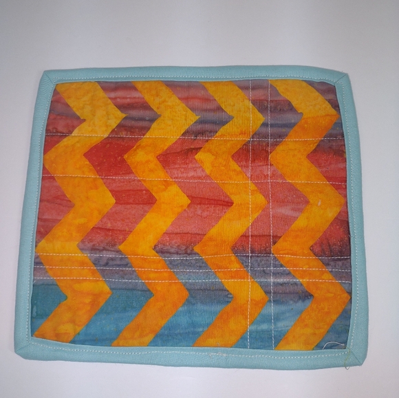 Chevron Pattern Mug Rug - Picture 2 of 5